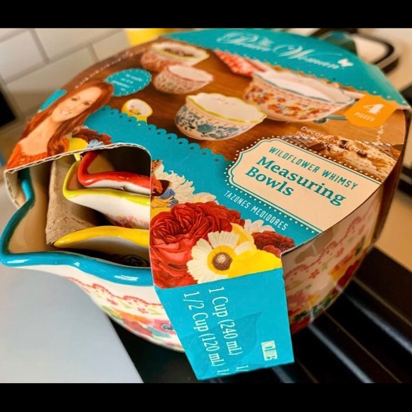 The Pioneer Woman Accessories - Pioneer Woman Measuring Bowls